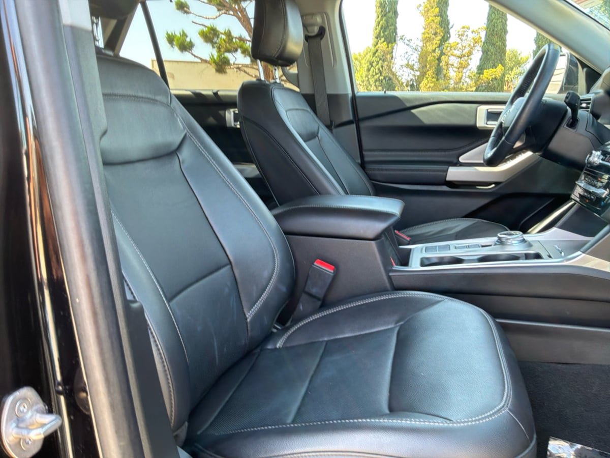 Used 2023 Ford Explorer Limited w/ Limited Technology Package RWD image 22