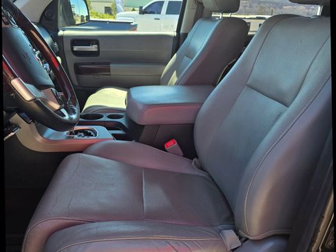 Used 2014 Toyota Sequoia Platinum AWD/4WD image 6