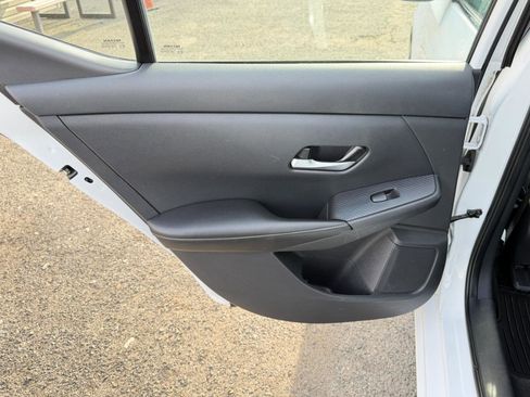 Used 2022 Nissan Sentra SV FWD image 31