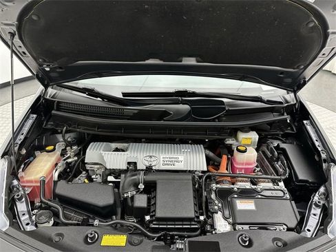 Used 2014 Toyota Prius V Three image 25