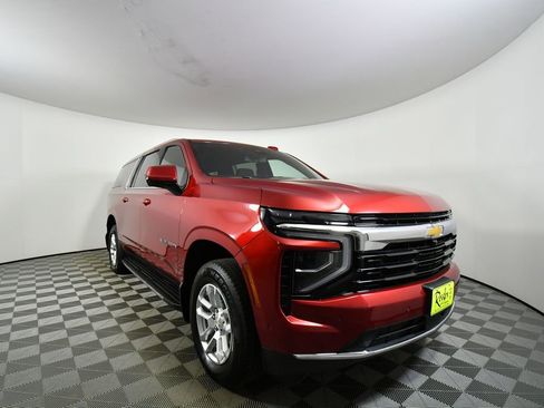 Used 2025 Chevrolet Suburban LS w/ Max Trailering Package AWD/4WD image 8