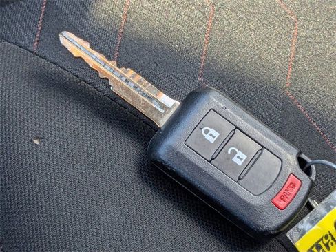 Used 2022 Mitsubishi Mirage ES image 29