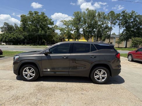 Used 2020 GMC Terrain SLE FWD image 8