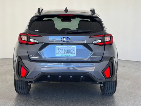 Used 2025 Subaru Crosstrek 2.5i Premium AWD/4WD image 5