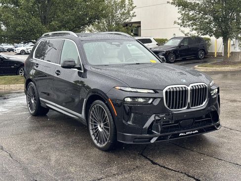 Used 2025 BMW ALPINA XB7 AWD/4WD image 3