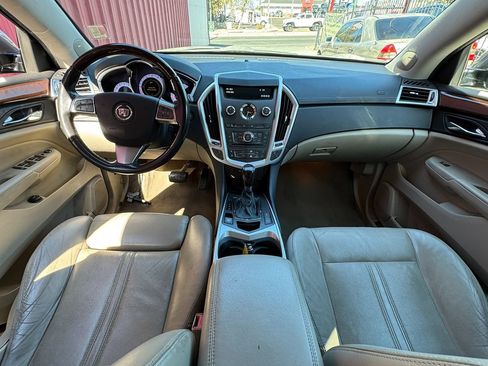 Used 2011 Cadillac SRX Luxury image 16