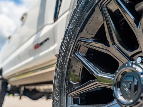 Used 2025 Ford F350 Platinum AWD/4WD image 15