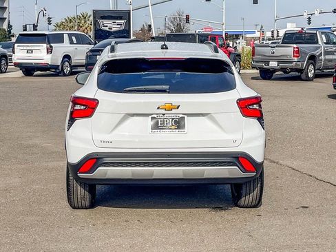 New 2026 Chevrolet Trax LT w/ Driver Confidence Package image 3