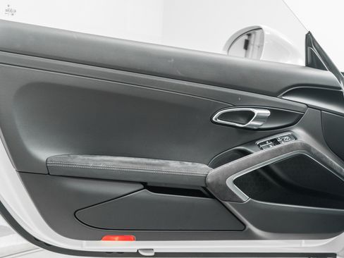 Used 2018 Porsche 911 GT3 RWD image 38