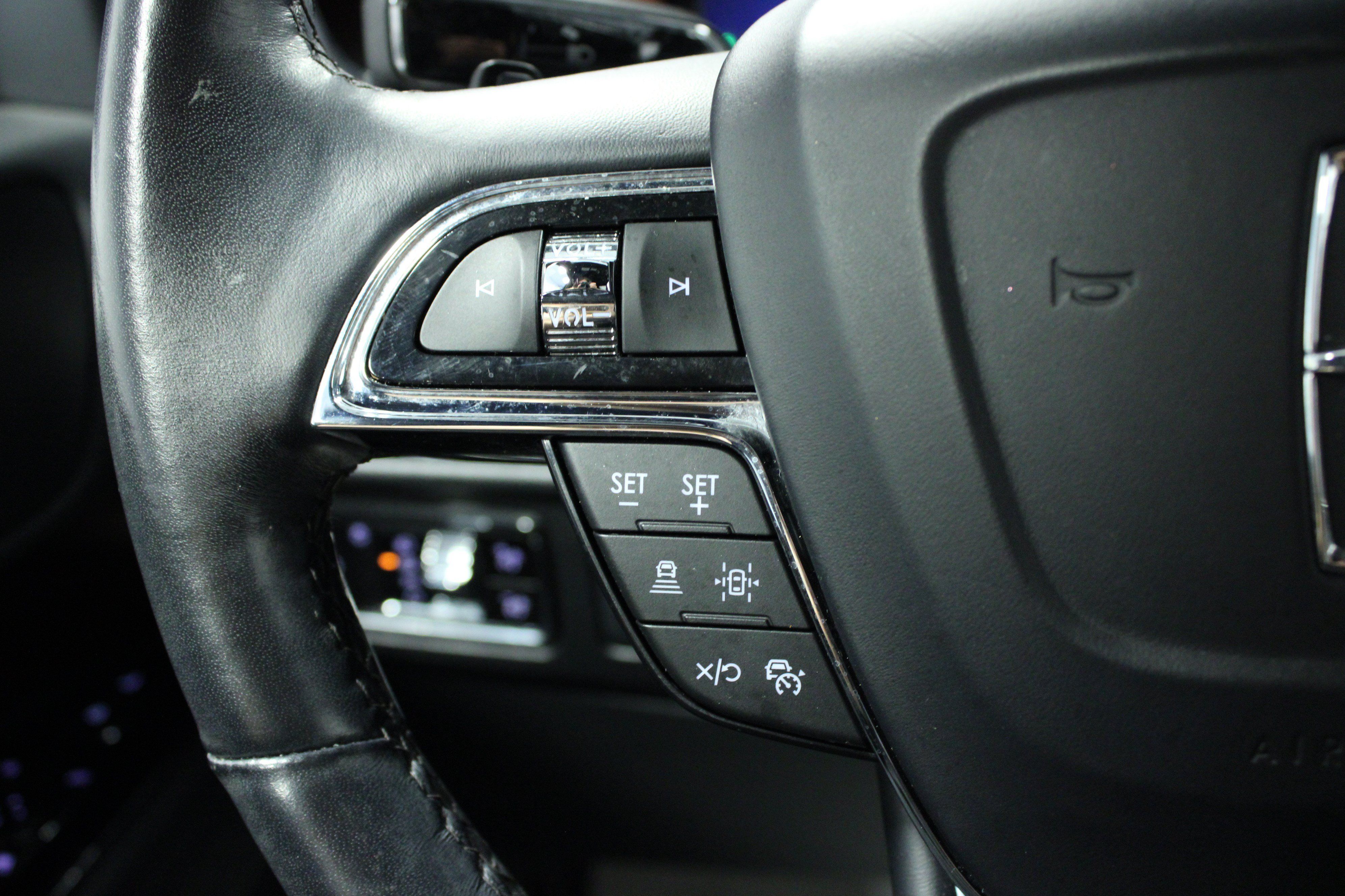 Used 2023 Lincoln Navigator 2WD image 21