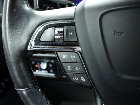 Used 2023 Lincoln Navigator 2WD image 21
