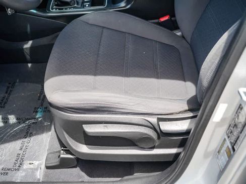 Used 2017 Kia Sorento L FWD image 21