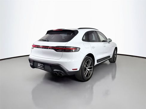 Certified 2026 Porsche Macan S AWD/4WD image 7
