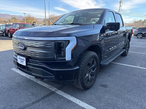 Used 2024 Ford F150 Lightning Lariat image 7