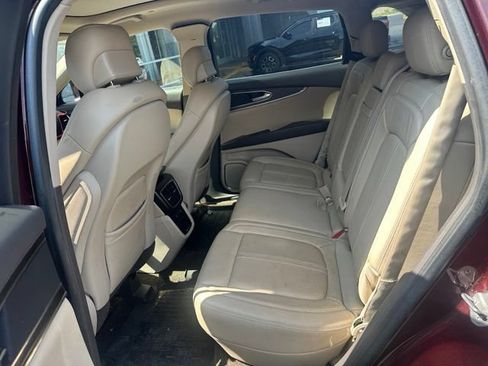 Used 2017 Lincoln MKX Reserve w/ Driver Assistance Package FWD image 15