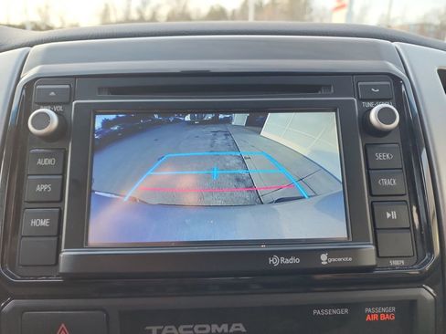 Used 2015 Toyota Tacoma 4x4 Double Cab image 17