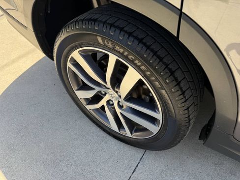 Used 2018 Honda Pilot Elite image 46