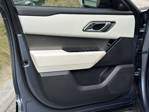Used 2023 Land Rover Range Rover Velar S image 19