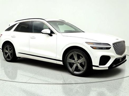 Used 2023 Genesis GV70 2.5T w/ Sport Prestige Package AWD/4WD image 3