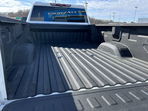 Used 2024 Chevrolet Silverado 3500 High Country w/ High Country Premium Package AWD/4WD image 12