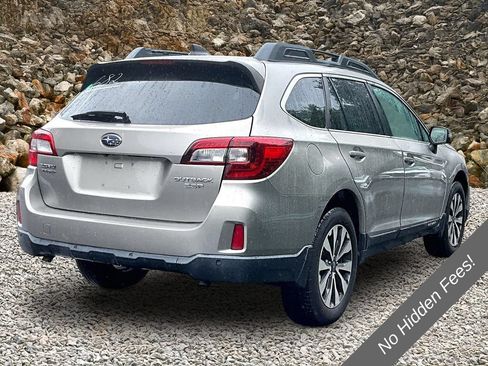Used 2017 Subaru Outback 3.6R Limited AWD/4WD image 2