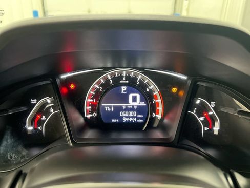 Used 2018 Honda Civic Sport image 12