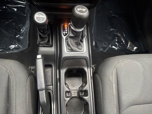 Used 2021 Jeep Wrangler Unlimited Sport image 19