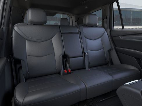 New 2025 Cadillac XT6 Luxury image 18