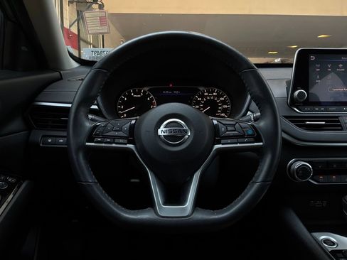 Used 2021 Nissan Altima 2.5 SV w/ SV Premium Package FWD image 34