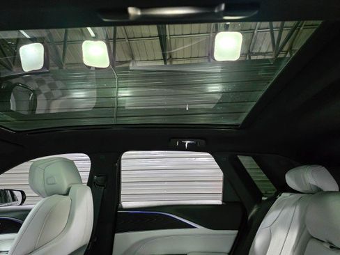 Used 2024 Cadillac Lyriq Sport image 17