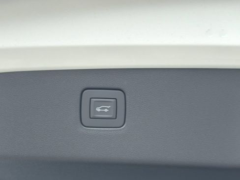 New 2026 Buick Envista Sport Touring w/ Convenience I Package FWD image 18