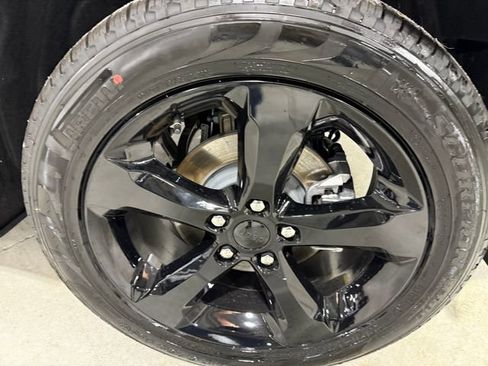 New 2025 Jeep Grand Cherokee Limited w/ Black Appearance Package image 6