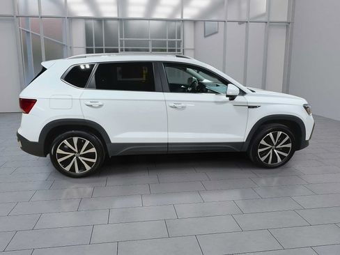 Used 2022 Volkswagen Taos SE AWD/4WD image 9