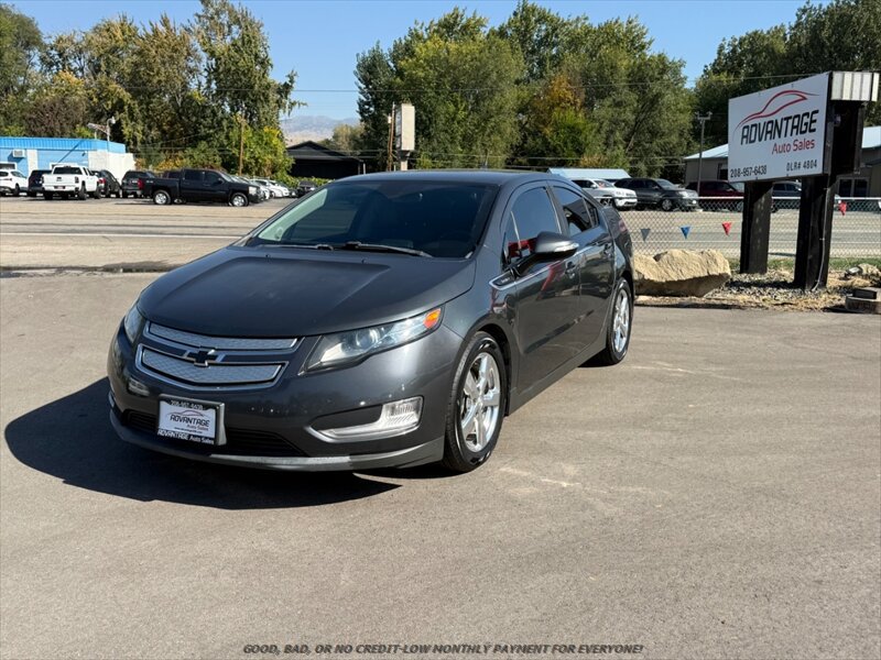 Used 2013 Chevrolet Volt Premium w/ Premium Trim Package FWD image 3