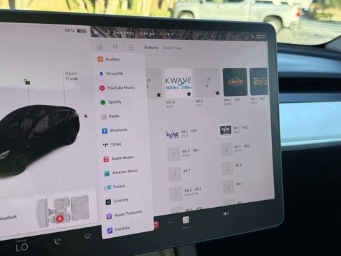 Used 2021 Tesla Model Y Performance image 19