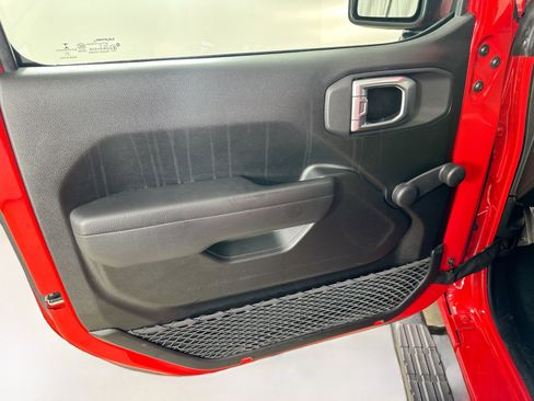 Used 2022 Jeep Wrangler Unlimited Sport AWD/4WD image 15
