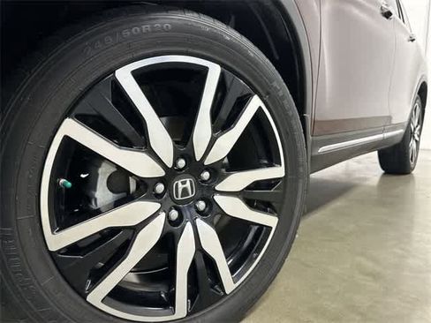 Used 2019 Honda Pilot Touring image 29