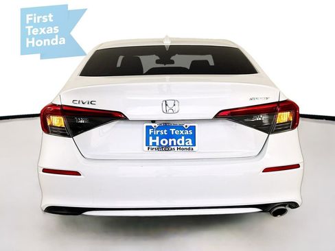 Used 2022 Honda Civic Sport image 7