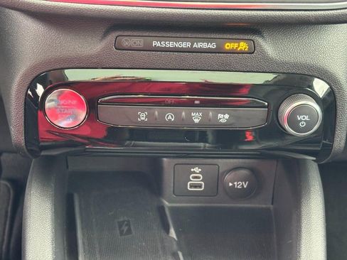 Used 2025 Ford Escape Platinum image 23