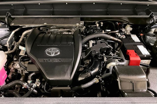 Certified 2024 Toyota Highlander XLE AWD/4WD image 11