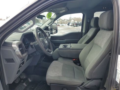 Used 2023 Ford F150 XLT w/ Trailer Tow Package image 5