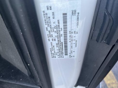 Used 2024 Ford Transit 250 Low Roof w/ Exterior Upgrade Package image 33