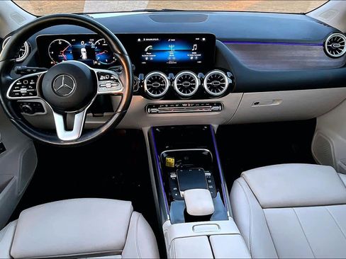 Used 2023 Mercedes-Benz GLA 250 4MATIC w/ Premium Package image 14