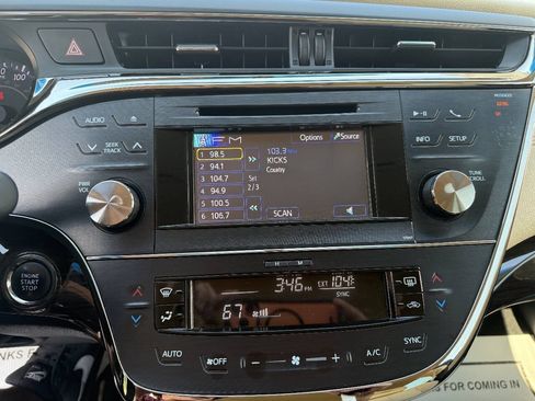 Used 2014 Toyota Avalon XLE FWD image 13