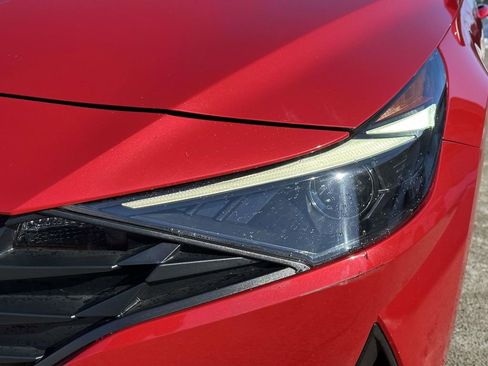 Used 2023 Hyundai Elantra SEL w/ Convenience Package image 10