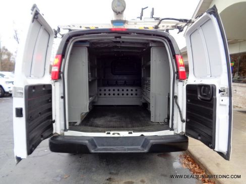 Used 2019 Chevrolet Express 2500 w/ Driver Convenience Package image 22