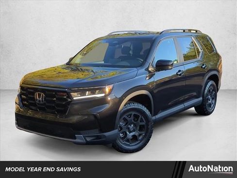New 2025 Honda Pilot TrailSport image 1