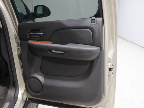 Used 2007 Chevrolet Avalanche LT w/ LT Preferred Equipment Group AWD/4WD image 21