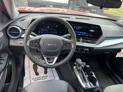 New 2026 Chevrolet Trax LT FWD image 25