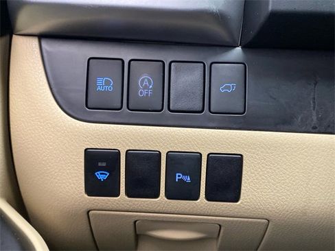 Used 2019 Toyota Highlander Limited image 21